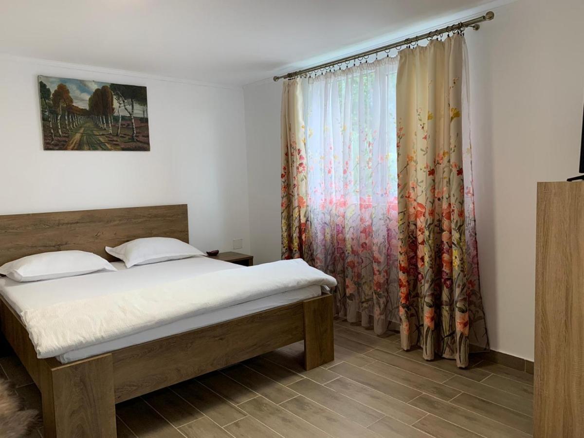 דירות Orşova Casa Anna&Criss מראה חיצוני תמונה